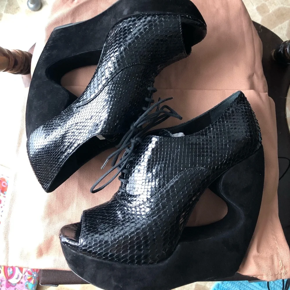 Alaia Cutout Python and Suede Wedge Booties 39 NEW